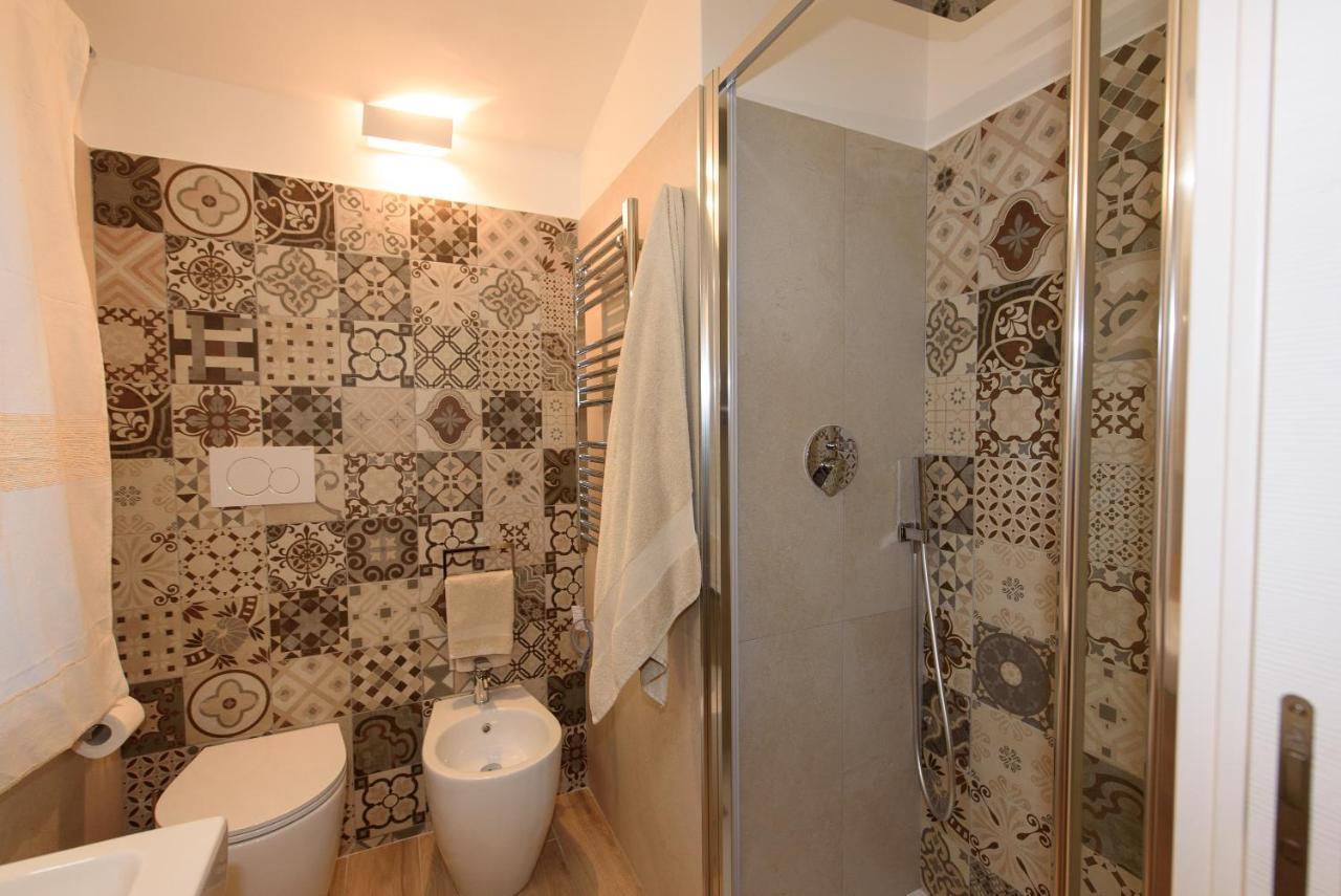 Loft Lungomare Vista Mare E Monti Apartman Àrbatax Kültér fotó