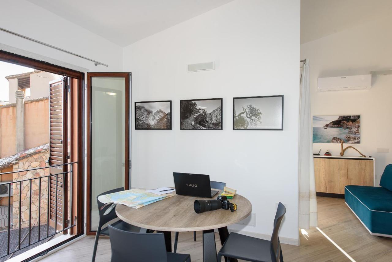 Loft Lungomare Vista Mare E Monti Apartman Àrbatax Kültér fotó