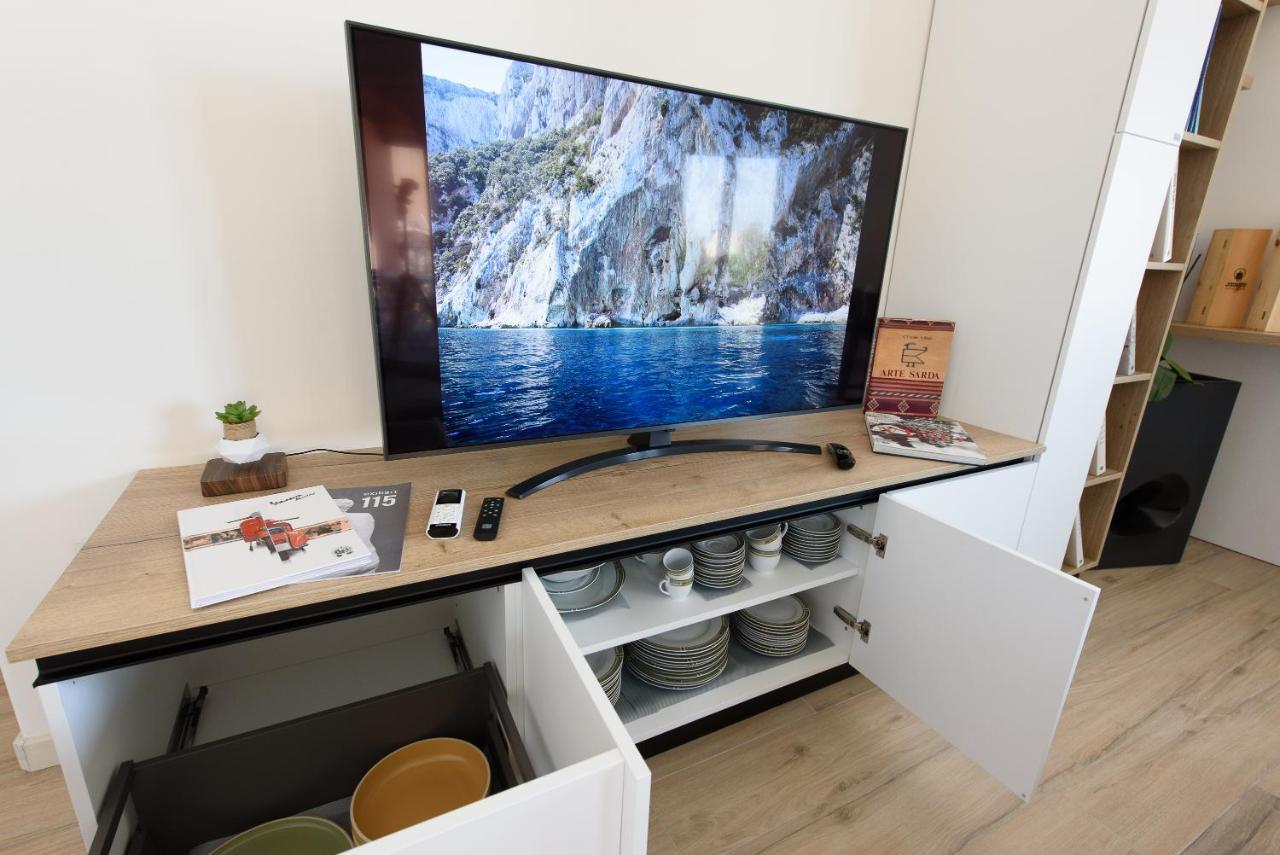 Loft Lungomare Vista Mare E Monti Apartman Àrbatax Kültér fotó